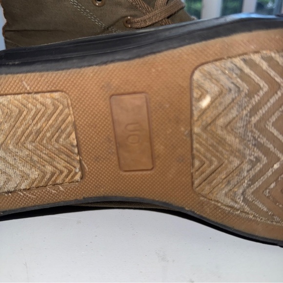 Urban Outfitters Men's Tan High-Top Sneakers - Picture 4 of 4